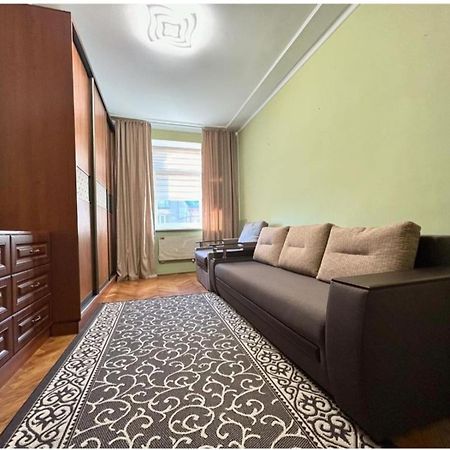 Центр, Біля Медичного Університету, Вулиця Личаківська Lviv Buitenkant foto